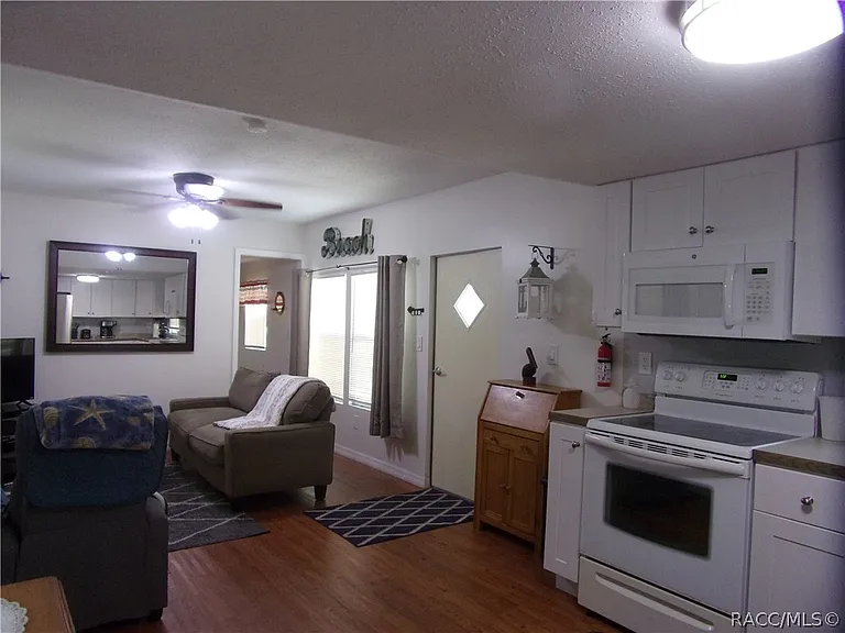 8856 W Arber Ct — Photo 11