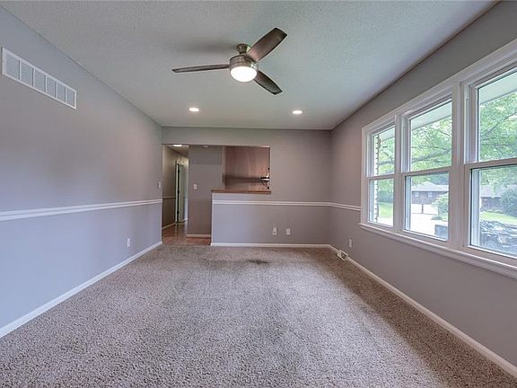 5th image of 1400 Nancy Ln