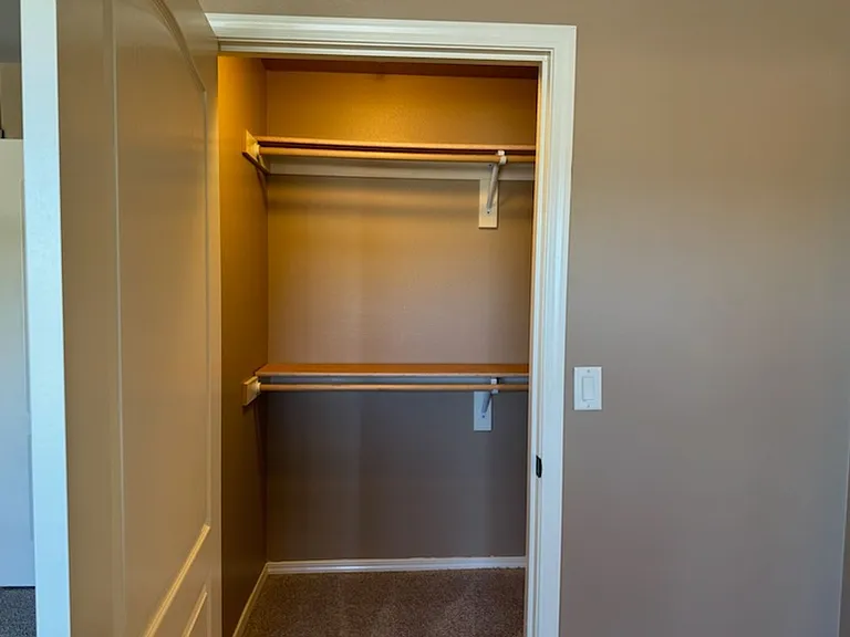 195-Santiam Village Apartments — Photo 44