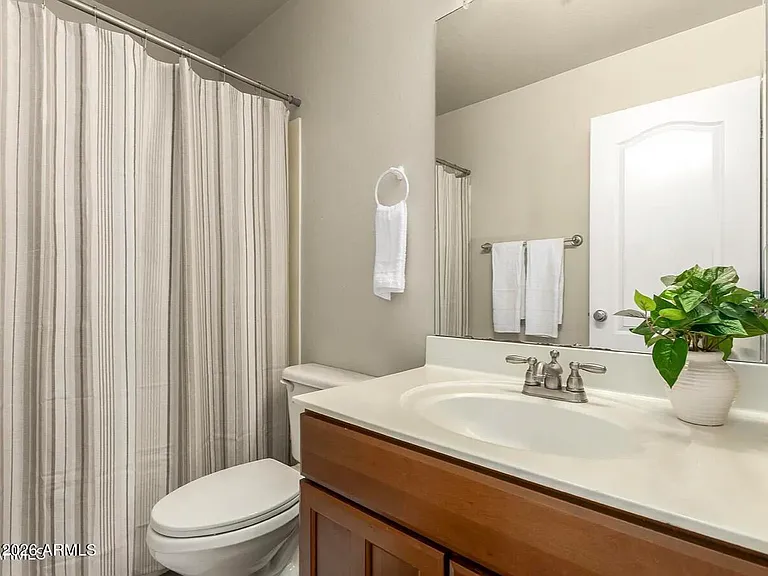 724 S Beck Ave — Photo 11