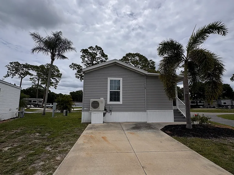 7125 Fruitville Rd #738 — Photo 3