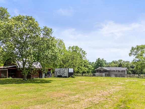 3rd image of 9035 Pleasant Ln
