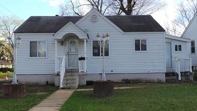 1st image of 7400 Jenwood Ave