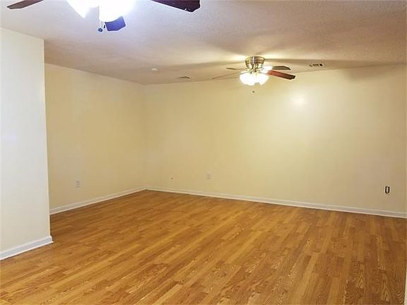 2nd image of 4750 Schindler Dr