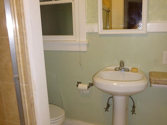 5th image of 1390 Palm St APT 2