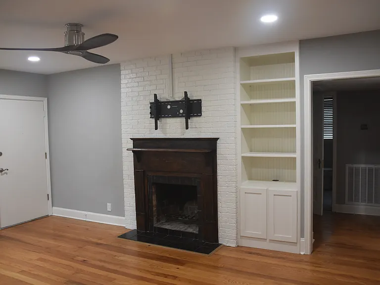 1919 Vanderbilt Cir SW — Photo 3