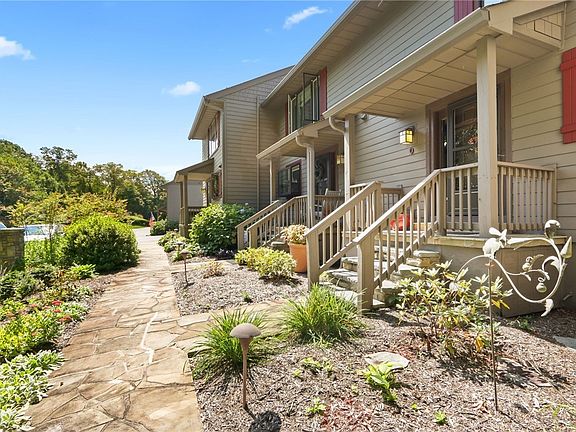 3rd image of 107 Mayview Manor Court #O