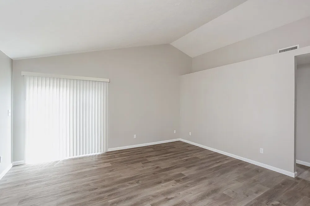 3 bed, 2.0 bath, 1186 sqft, $1,990 — Photo 4