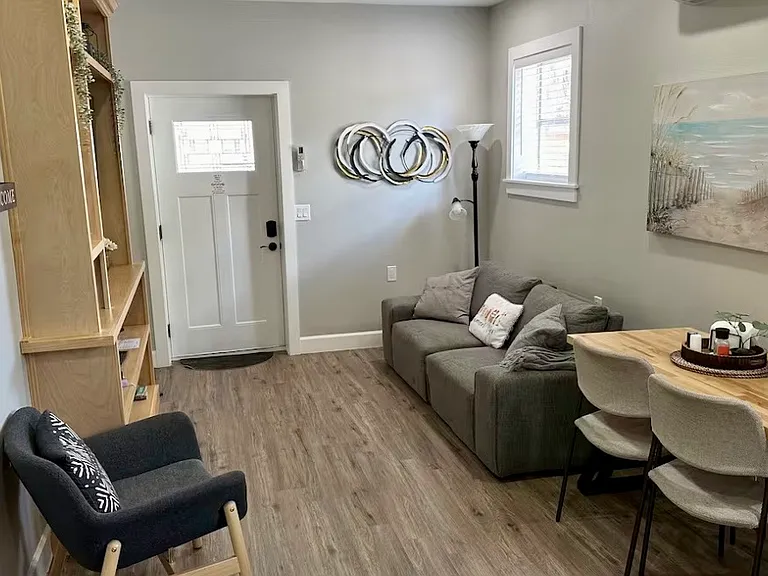 3110 W Palmetto St — Photo 4