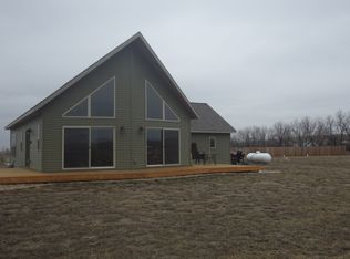 5476 Sweet Clover Ln, Williston, ND 58801