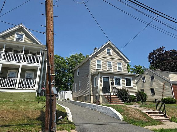 3rd image of 341 McDowell St