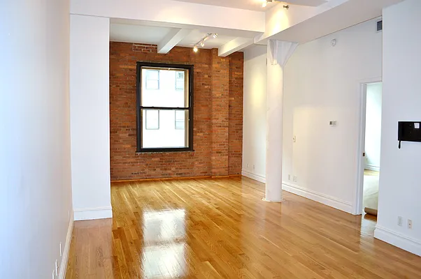 Rented by Tabak Real Estate | media 2