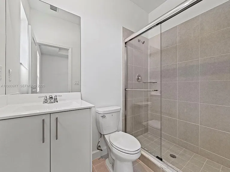 1533 SE 27th Rd #1533 — Photo 5