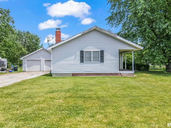 615 N Main St, Palmyra, IL 62674