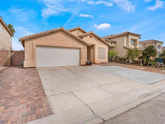 2nd image of 3848 Crest Horn Dr
