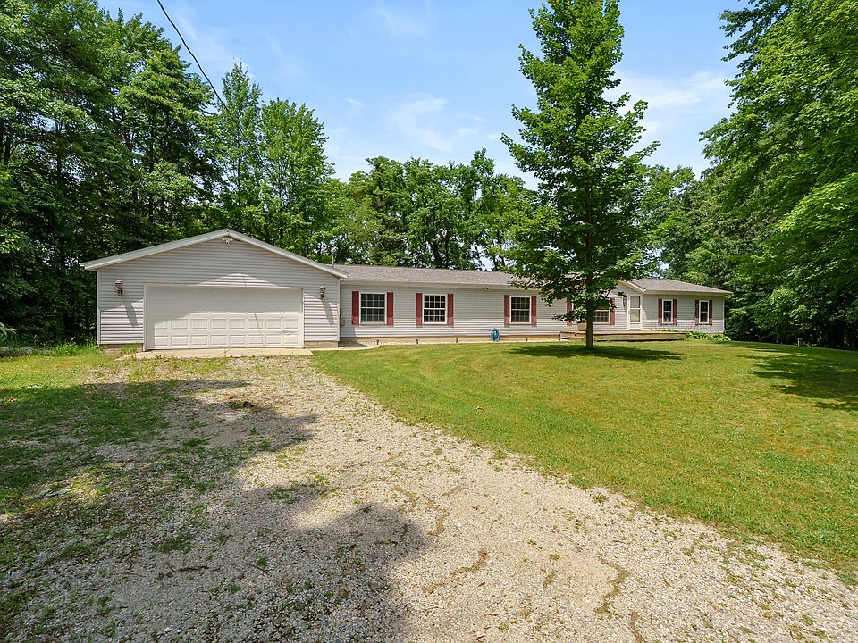 1st image of 38988 Paw Rd