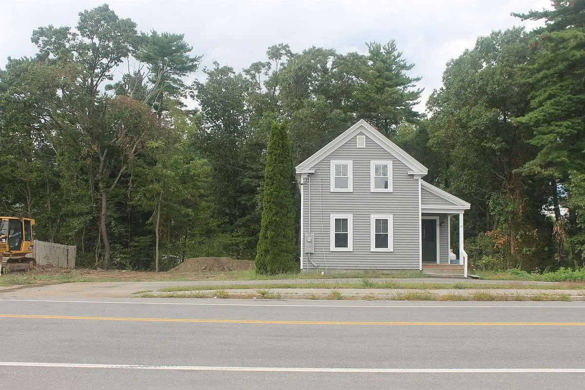 2 bed, 1.0 bath, 1328 sqft, $2,950 — Photo 2