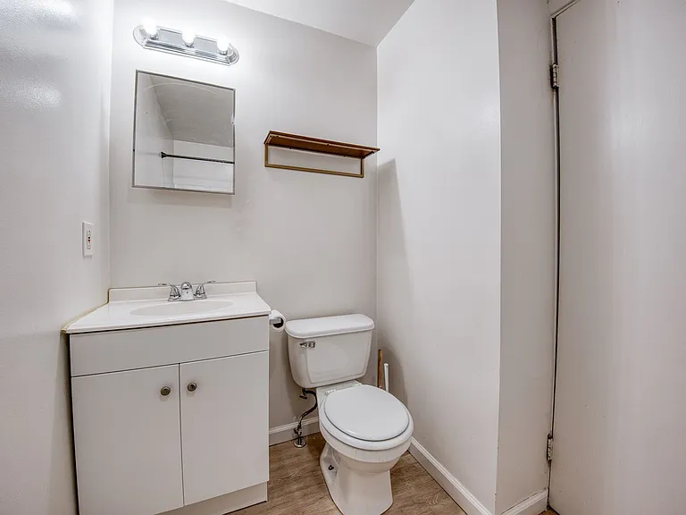 126 Railroad St #128 — Photo 27