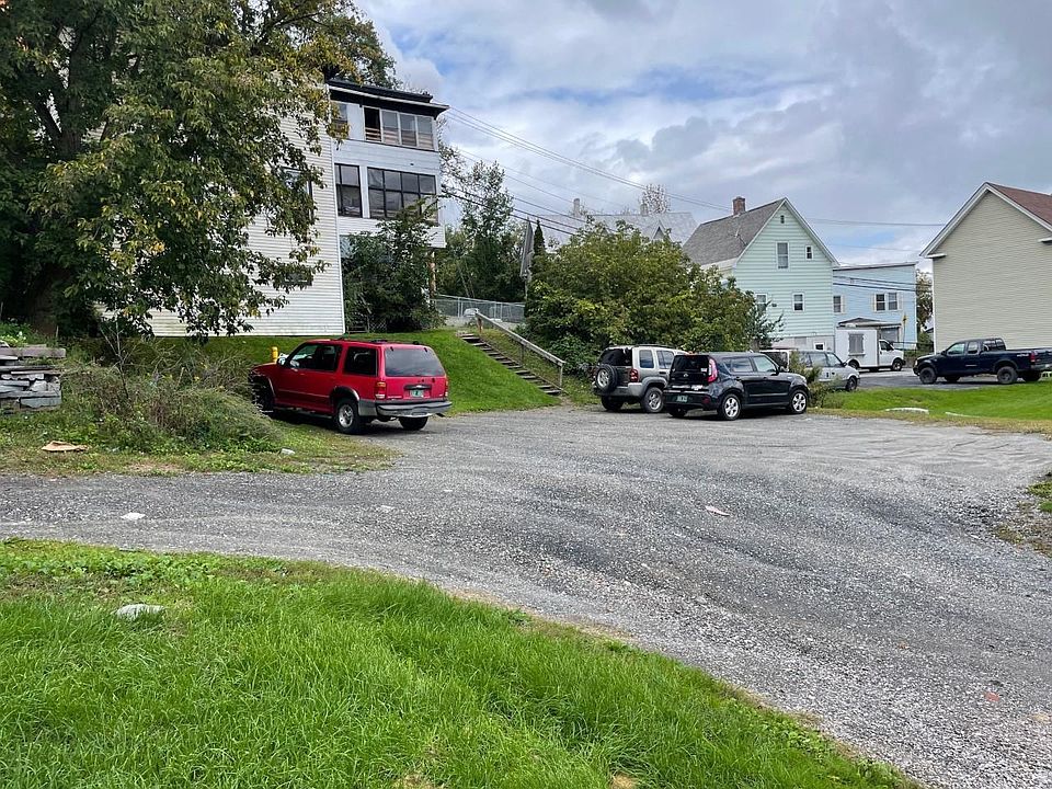 2nd image of 11 Branch St