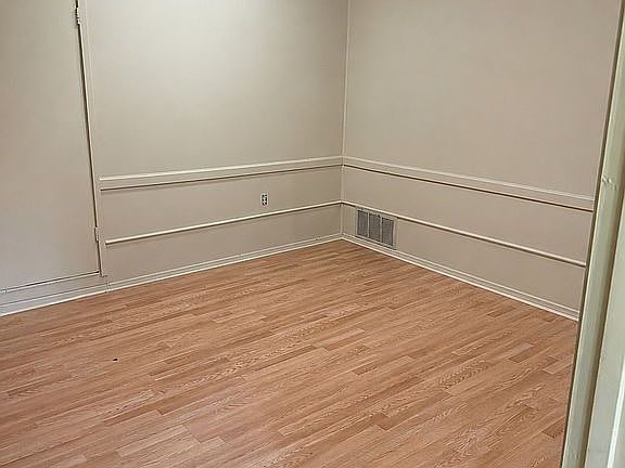 5th image of 503 Brookwood Dr