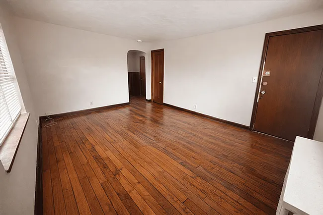 1627 Summit Rd #4 — Photo 5
