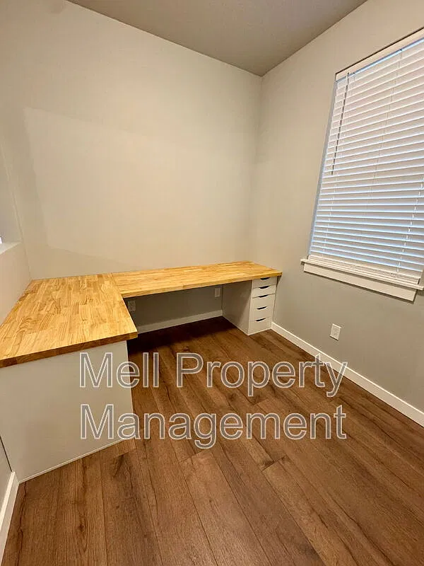 3 bed, 2.5 bath, 2083 sqft, $2,650 — Photo 4