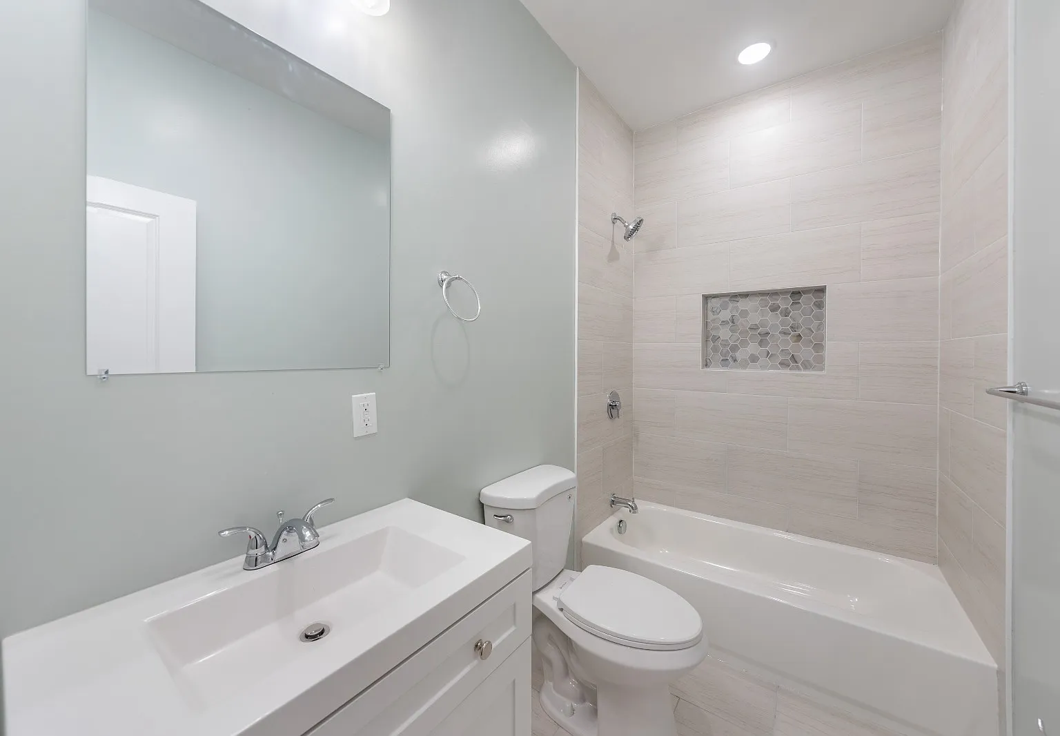 18 Taylor Street - 2FL — Photo 3