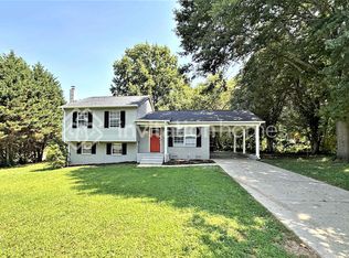 112 Rockledge Dr, Gastonia, NC 28052