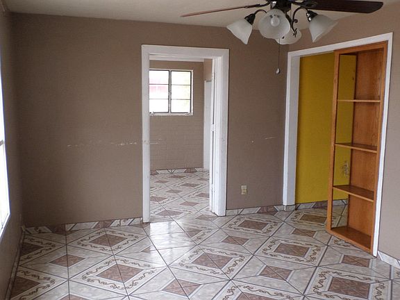 5th image of 959 W Calle Antonia
