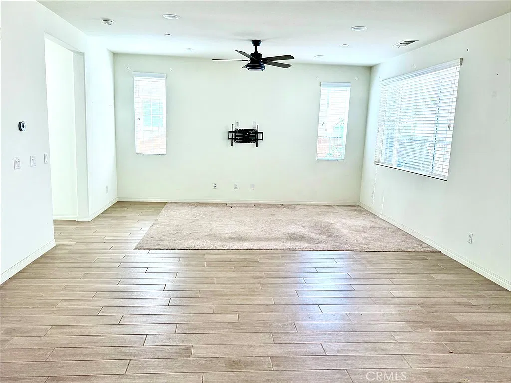 3 bed, 2.5 bath, 1794 sqft, $3,400 — Photo 4