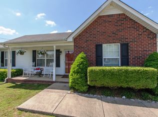 121 Greenwing Ct, Murfreesboro, TN 37130