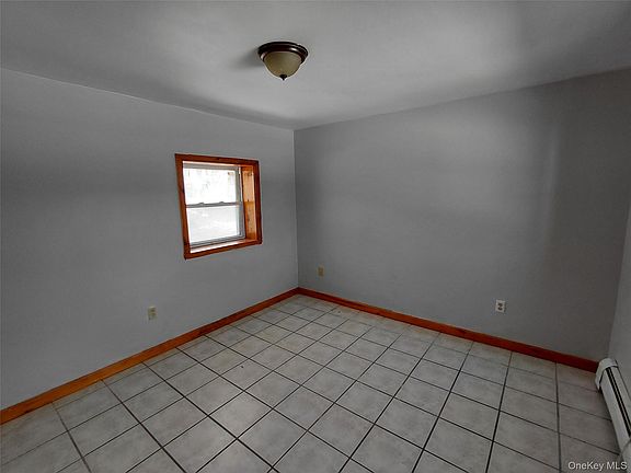 4th image of 2095 Ulster Ave #9