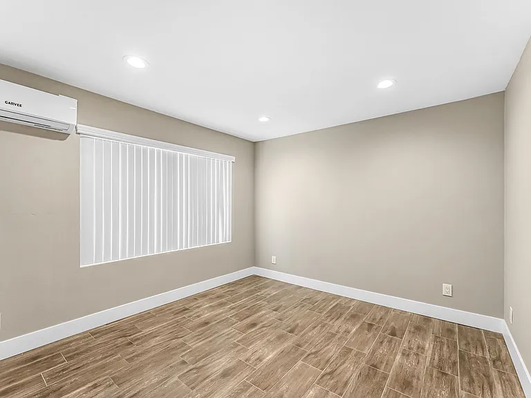2417 W Stanford St #2 — Photo 3