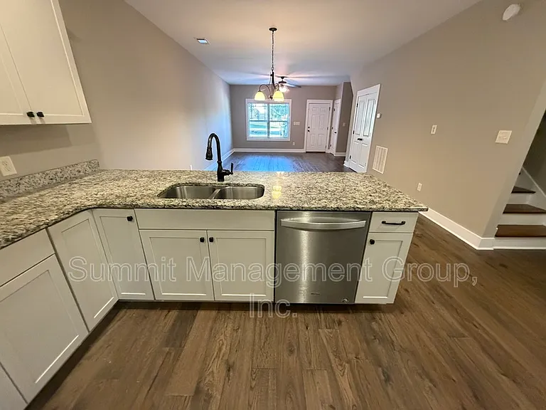 860 S Harkness St #H — Photo 15