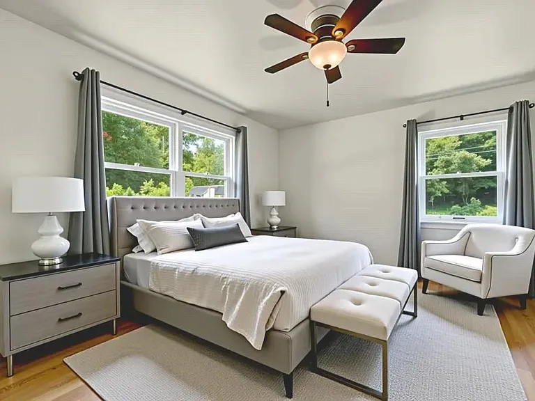 2127 Desmond Dr — Photo 16