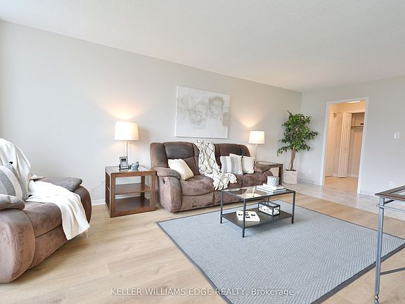 5th image of 180 Limeridge Rd W