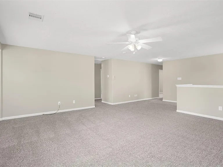 692 Casual Ln — Photo 16