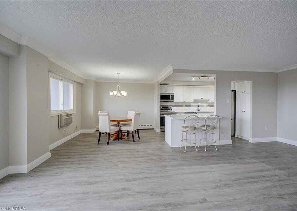 1st image of 640 West St #909