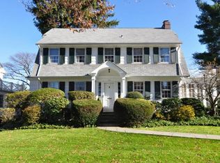516 Stellar Ave, Pelham, NY 10803