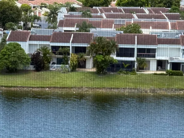3301 Spanish Moss Terrace #712, Lauderhill, FL 33319