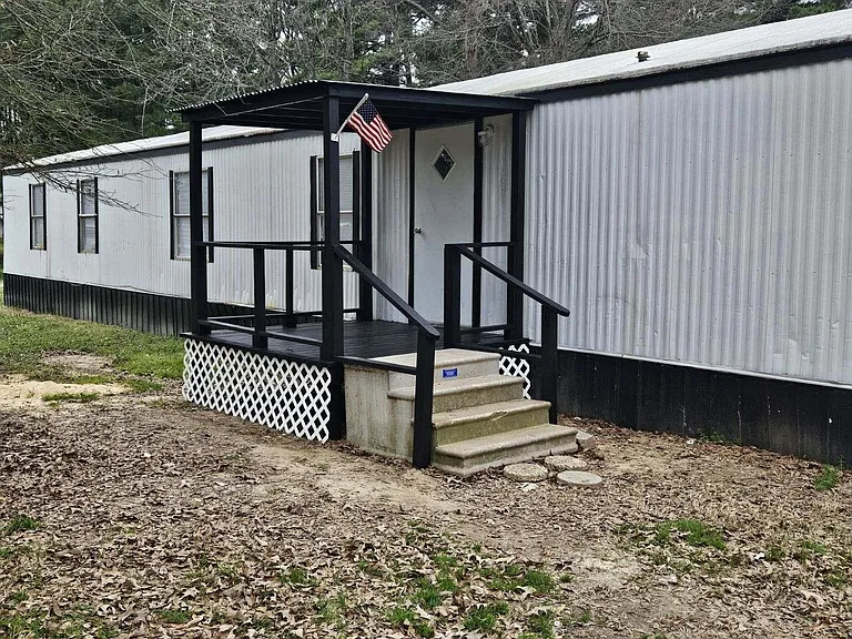 45 Emmanuel Ln — Photo 2