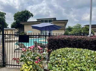 346 Carpenter Dr NE, Sandy Springs, GA 30328