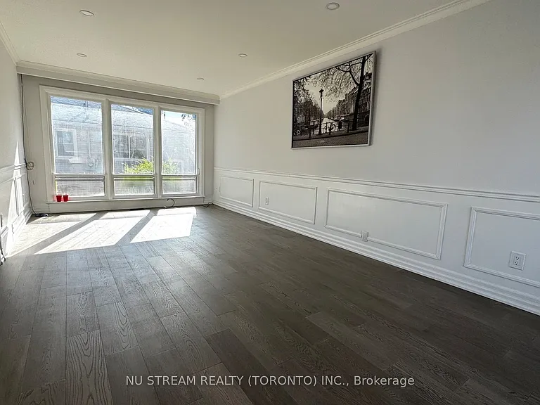 261 Essex Ave — Photo 5