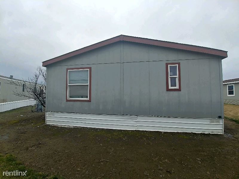 2nd image of 4727 Owens Rd NE