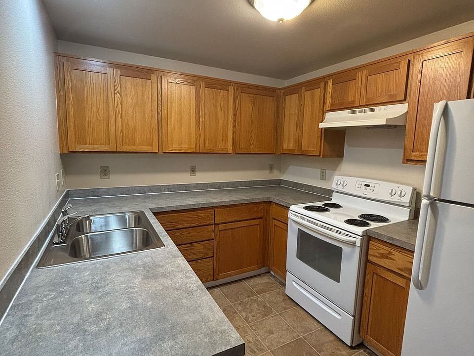 1st image of 2591 Mill Creek Ln Unit 102