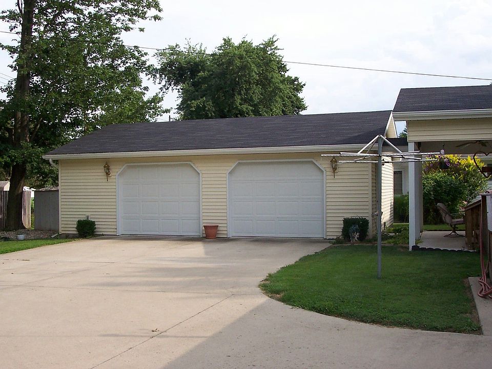 2nd image of 402 N Loyland Dr