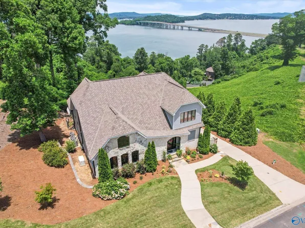 1924 Windward Ln, Guntersville, AL 35976
