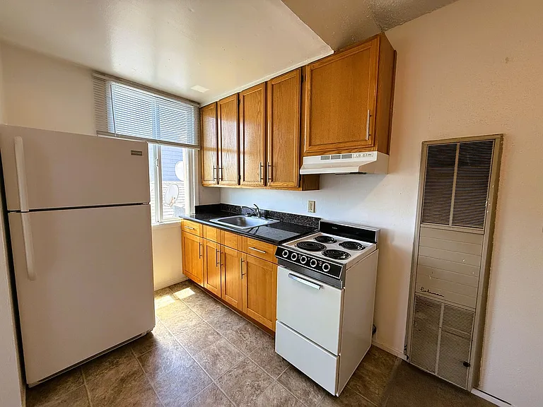 901 Fell St — Photo 3