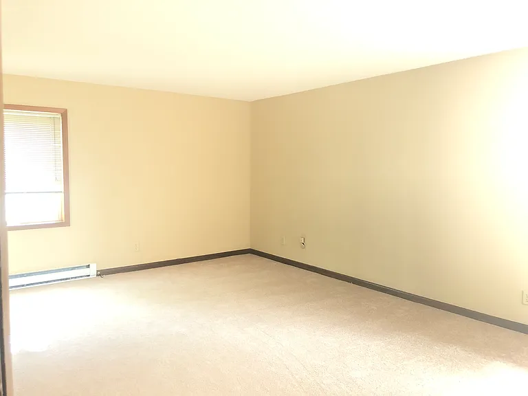 3454 Creekbank Ct — Photo 5
