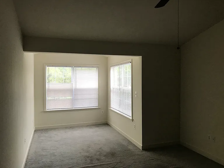 13005 Taxi Dr — Photo 14